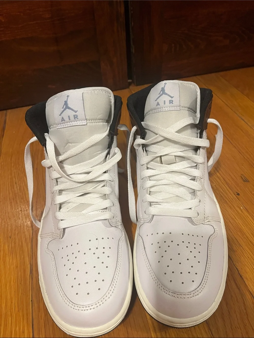 Air Jordan size 10 Air Jordan 1 Mid SE in the 